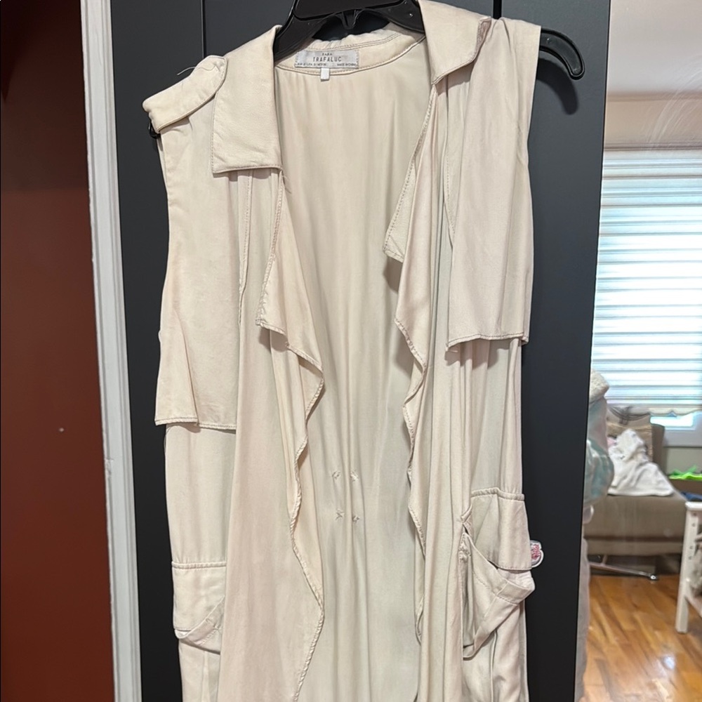 Cream Sleeveless Duster Vest
